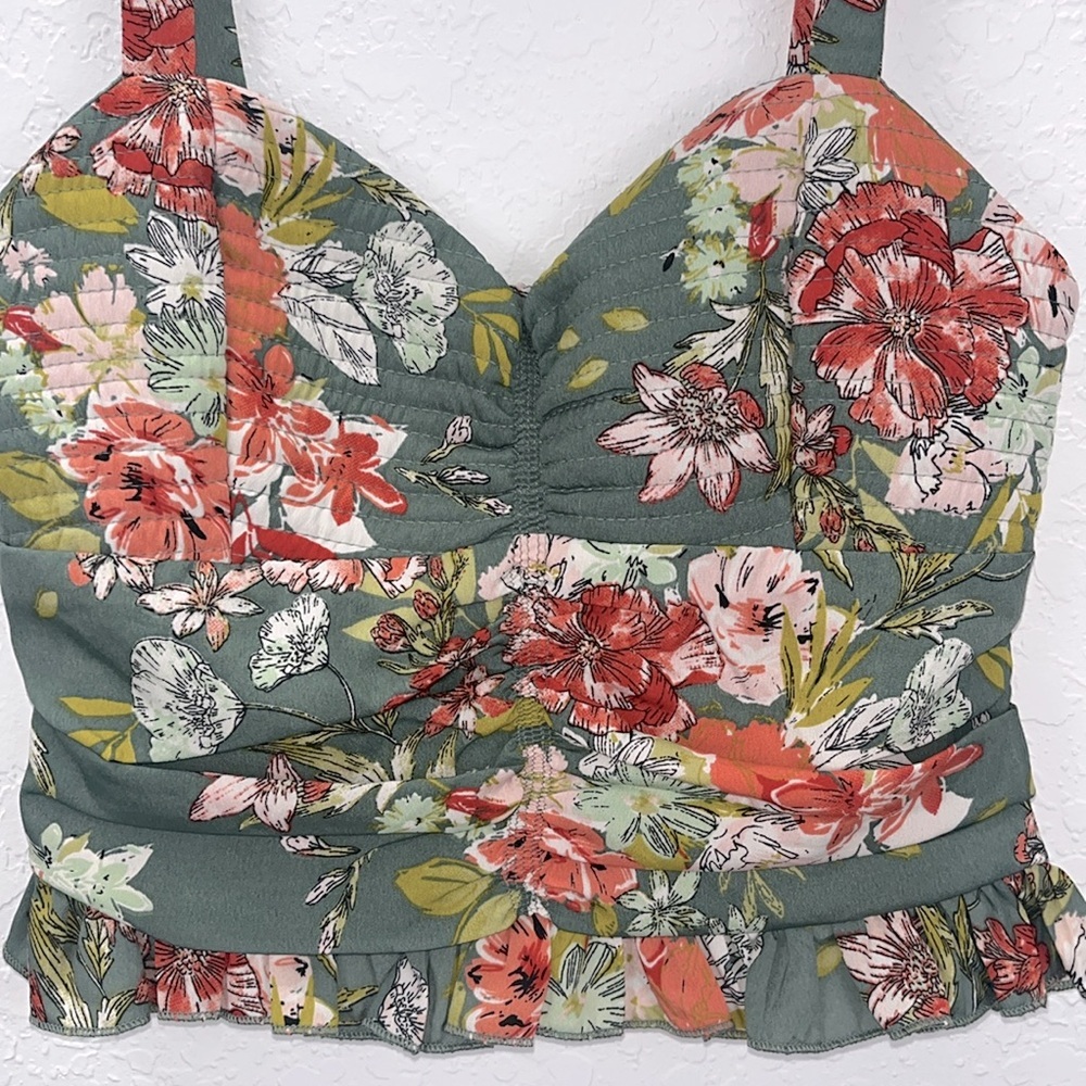 NWT xsmall floral print crop top sweetheart neckline quilted tank top ruched - Picture 3 of 11